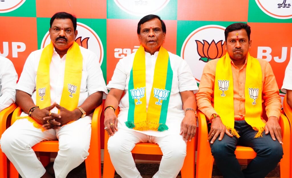 బడ్జెట్ పై కాంగ్రెస్ నాయకుల మతిలేని మాటలు