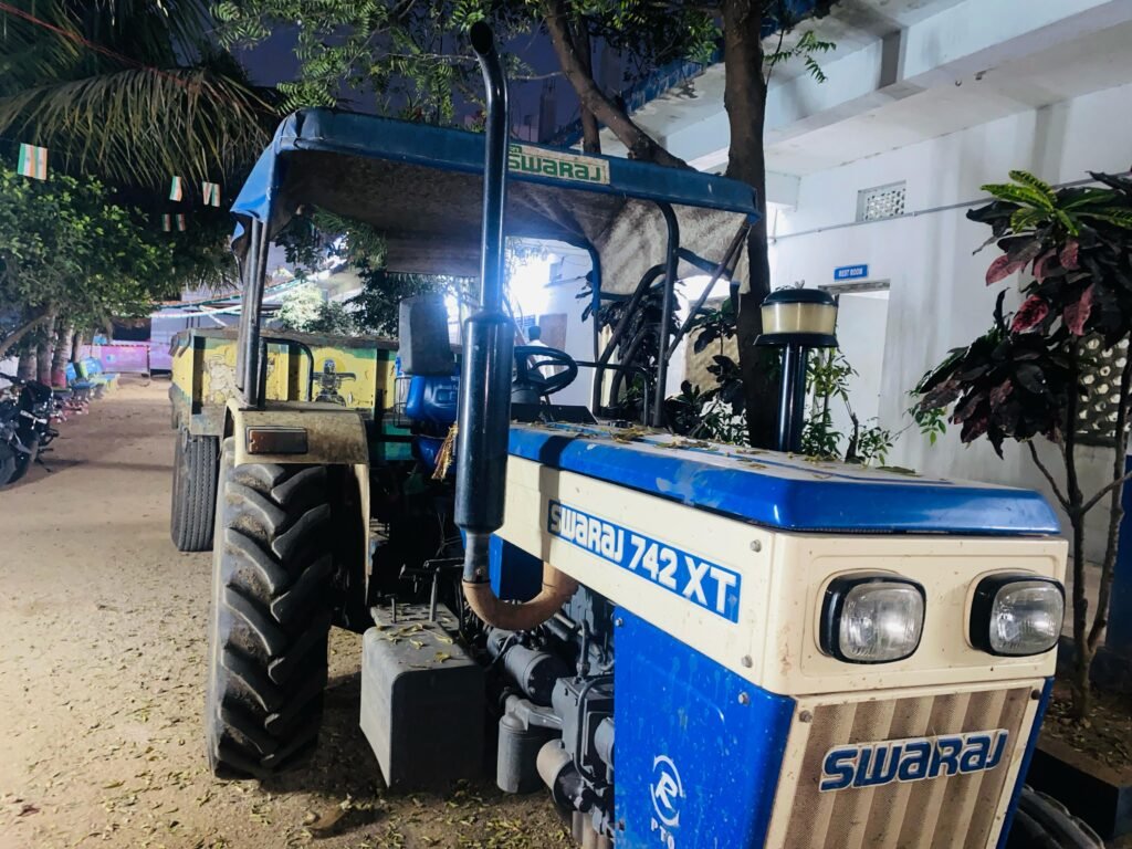 Sand tractor tracking