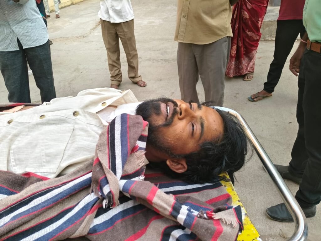 ఆసుపత్రిలో చికిత్స పొందుతూ యువకుడు మృతి