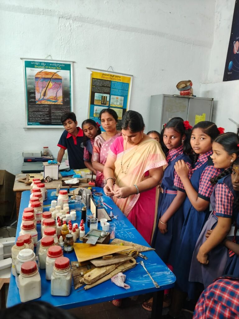 విహారయాత్రతో విజ్ఞానం