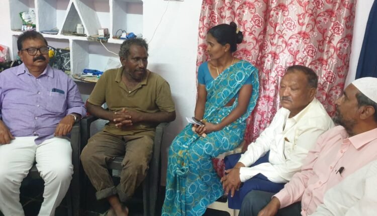 Leaders visited the victim's family