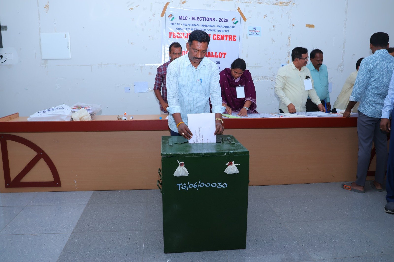 289 who used postal ballot in the combined district