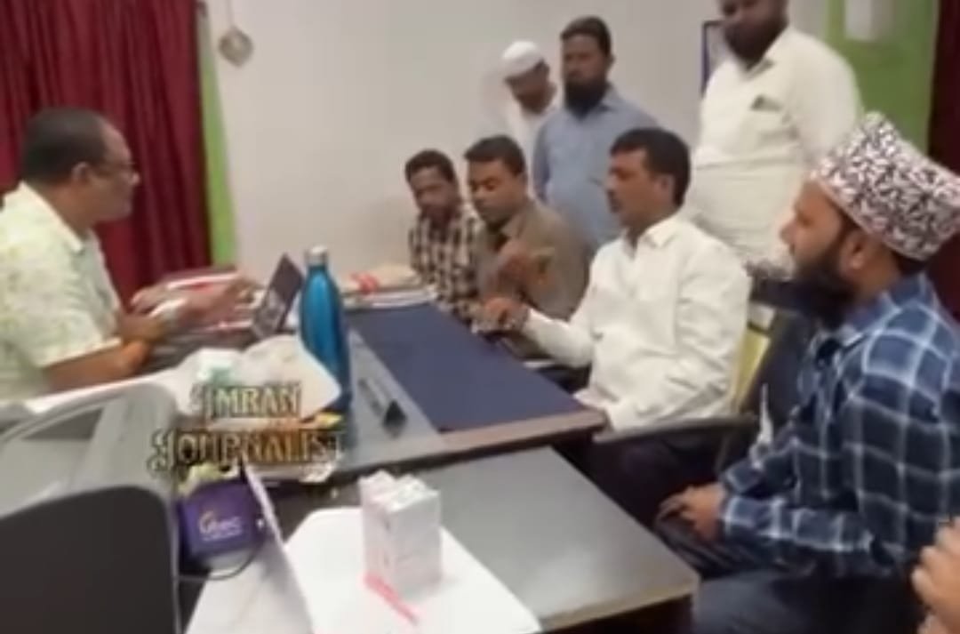 Tehsildar who insulted minority youths
