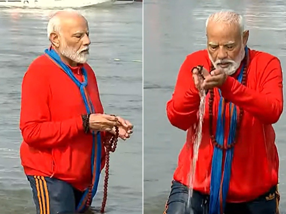 Pradhan Modi's holy bath at the Triveni Sangam of Prayag Raj