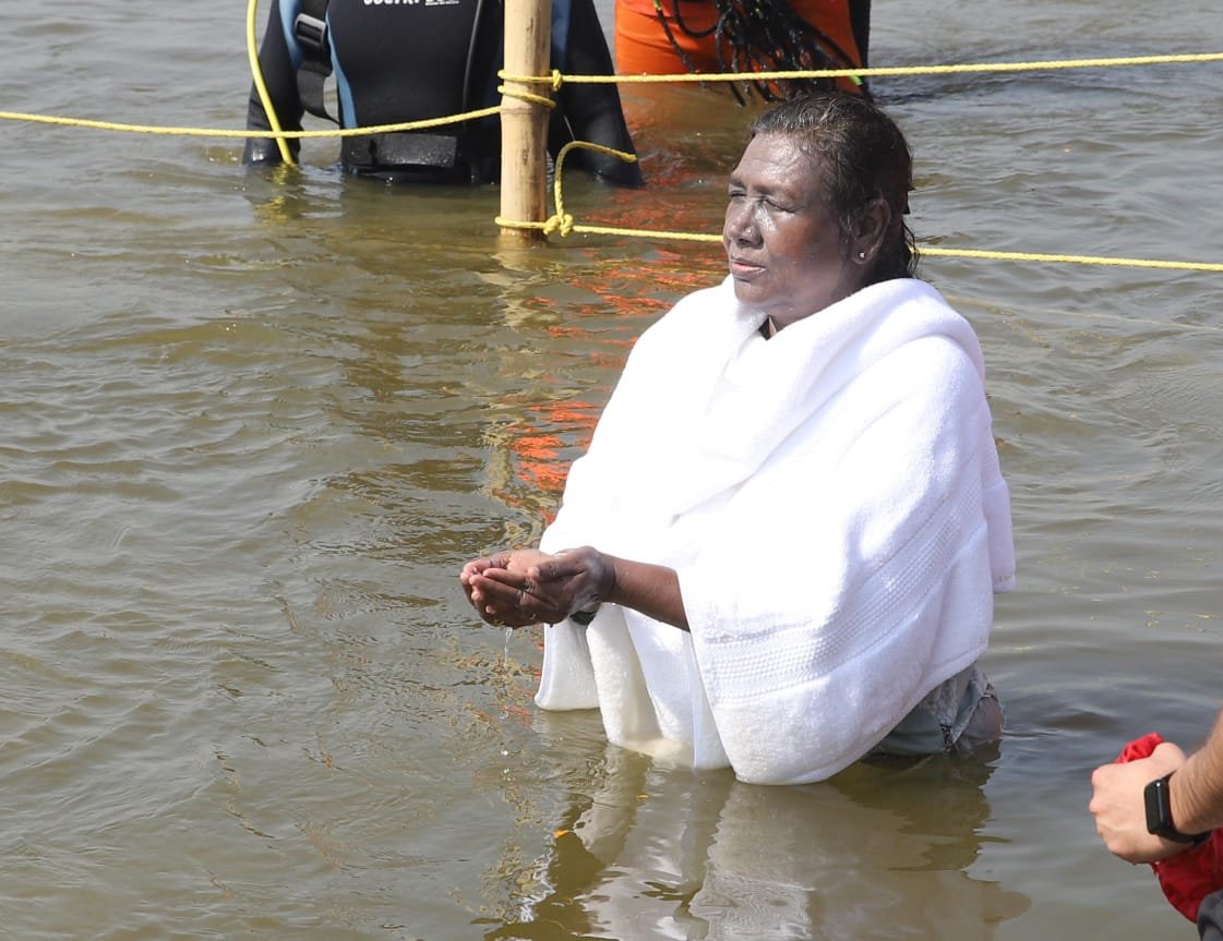 President Murmu, who performed funeral at the Kumbh Mela