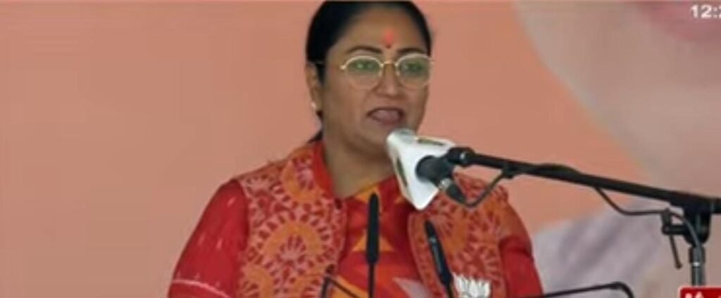 డిల్లీ సీఎంగా రేఖగుప్తా ప్రమాణం