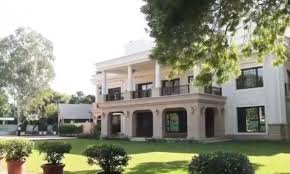 The Center has ordered an inquiry into 'Sheesh Mahal'