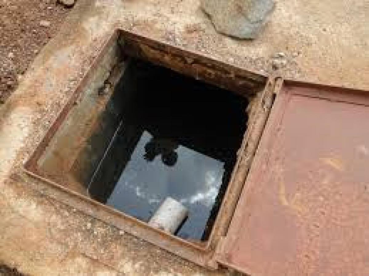The body of an unidentified woman in the water tank