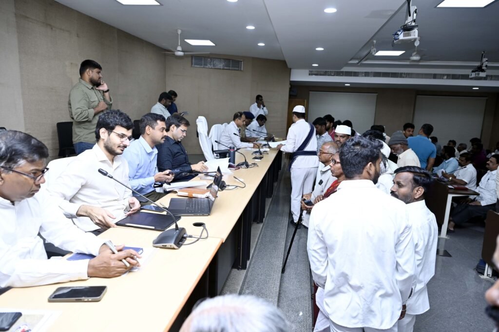 73 complaints to Prajavani