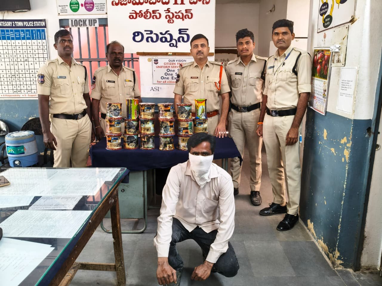 Attempted murder cases against Chinese manga vendors