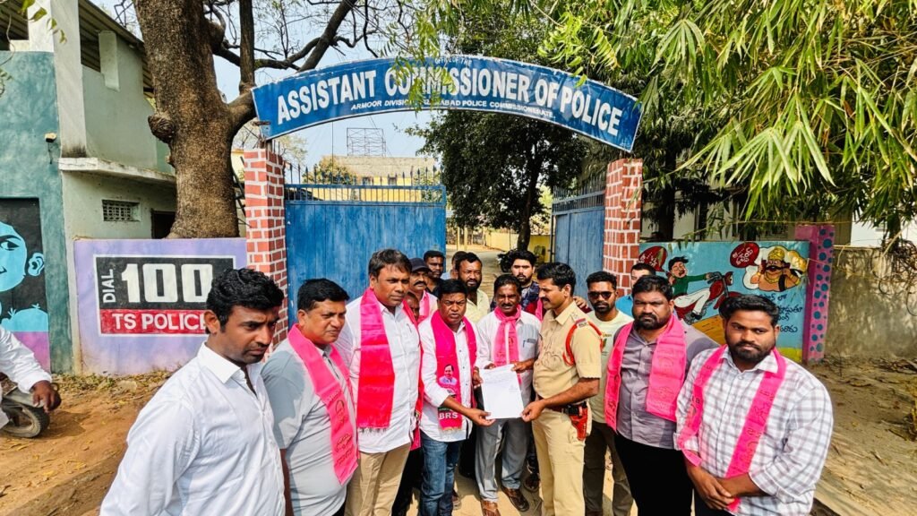 బీఆర్ఎస్ నేతలే టార్గెట్ గా అణచి వేత చర్యలు