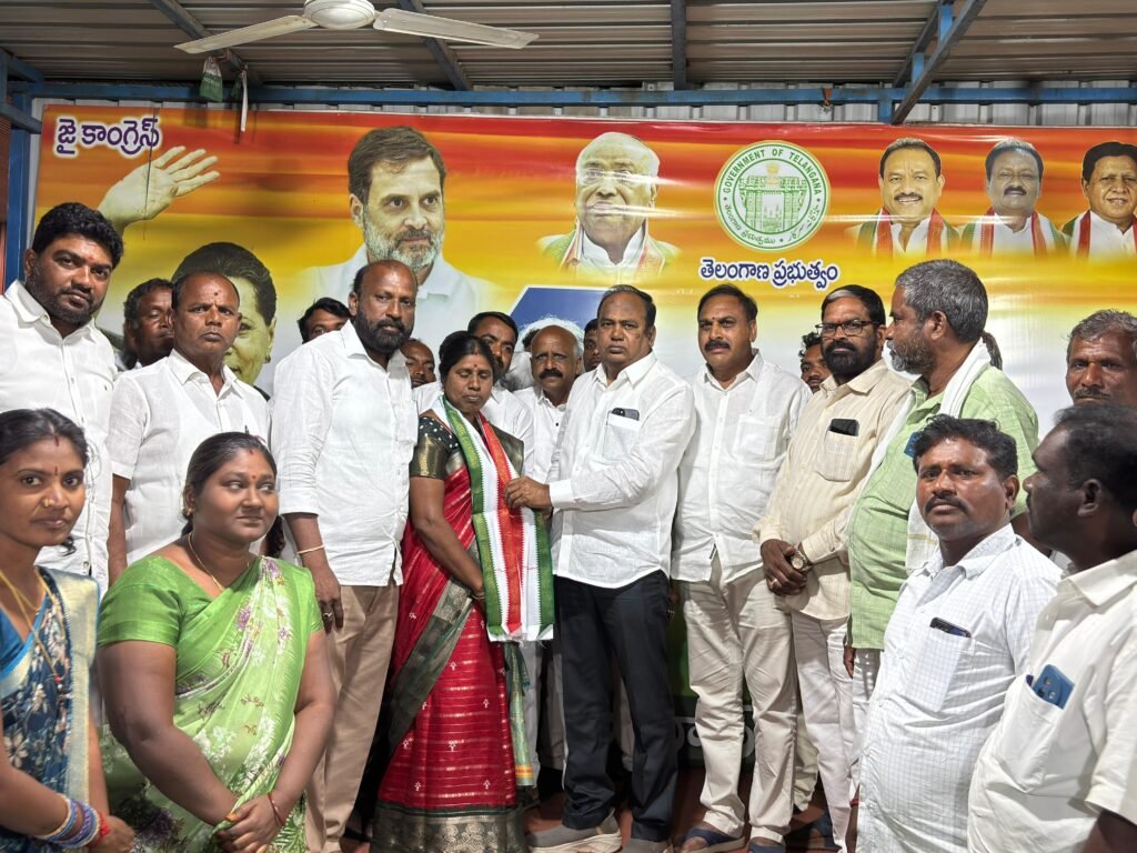 Madhapur Sarpanch joins Congress
