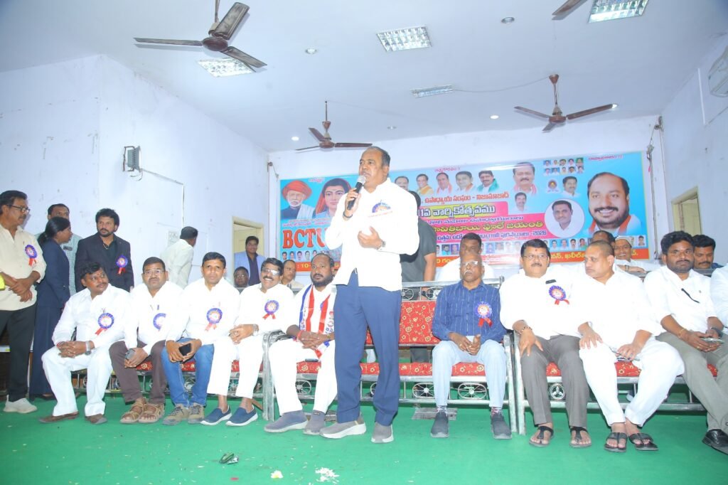 సావిత్రిబాయి ఆశయాలను యువత ఆదర్శంగా తీసుకోవాలి