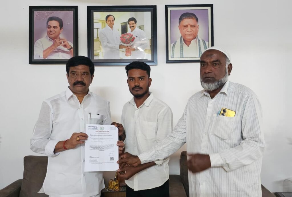 బాధితులకు ఎల్ ఓ సీల అందజేత