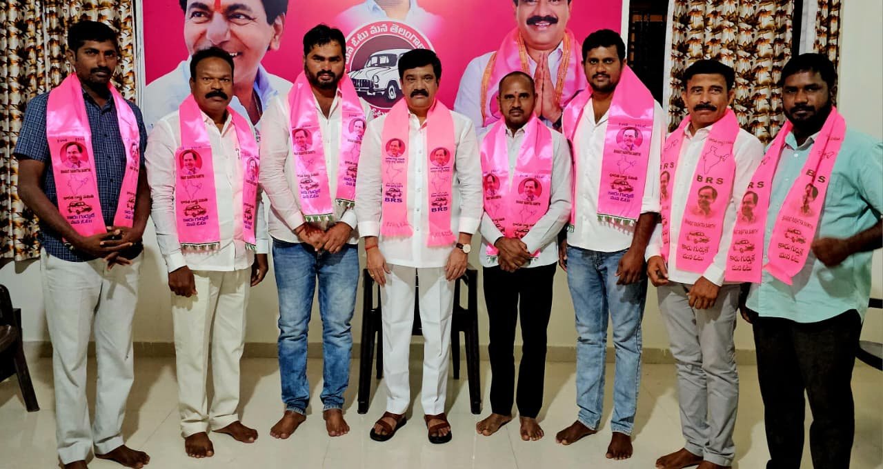 Bheengal Congress leaders join BRS