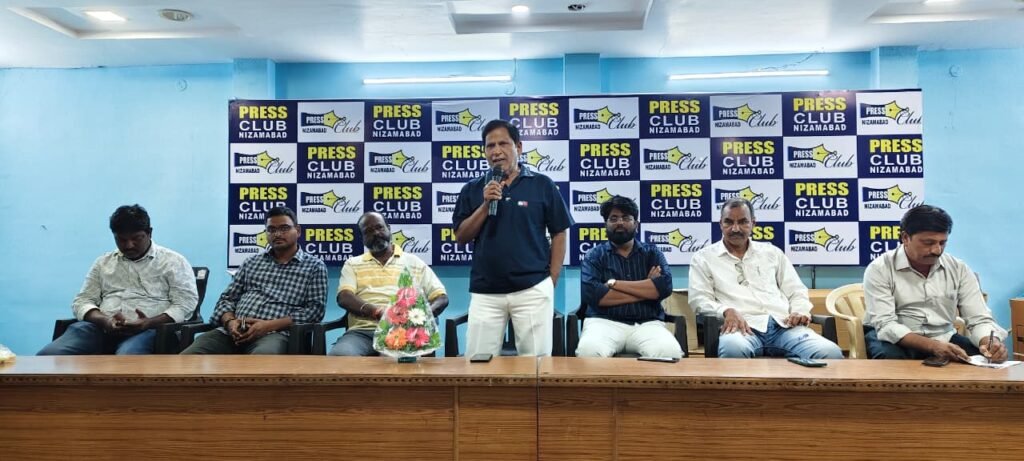 పాత్రికేయ రంగంలో చిరస్మరణీయుడు మల్లెపూల నరేంద్ర