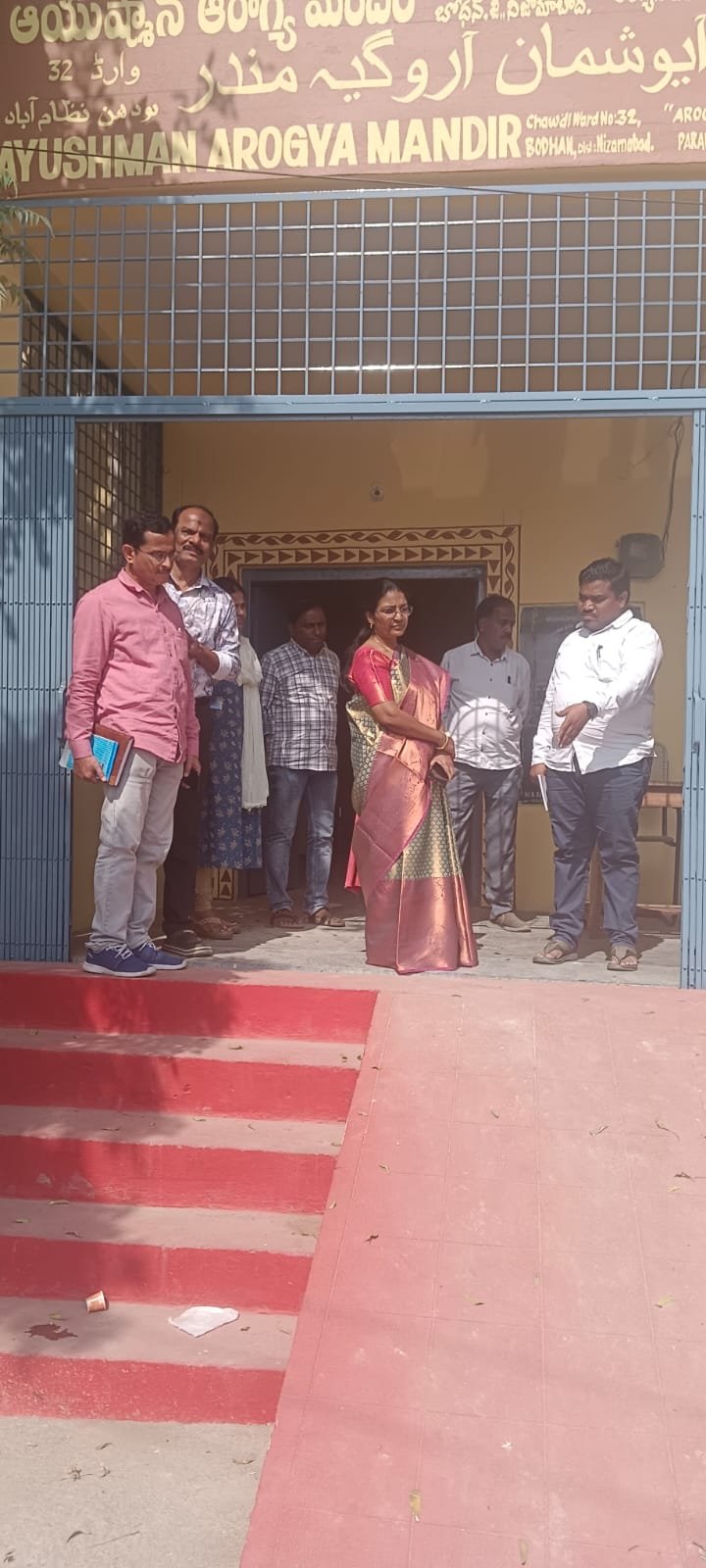 DMHO Rajshri inspects Basti Hospital