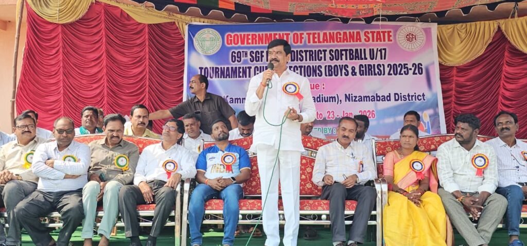 క్రీడల వల్ల మానసిక స్థైర్యం, శారీరక దారుడ్యం పెరుగుతాయి