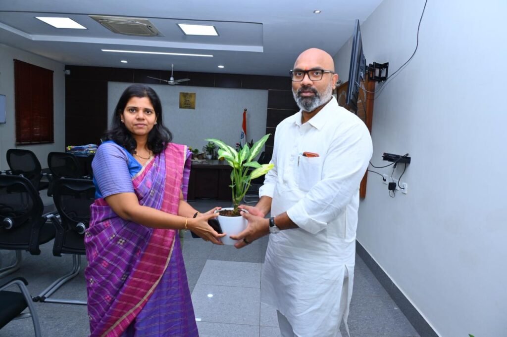 కలెక్టర్, సీపీ లను కలిసిన ఎంపీ అర్వింద్