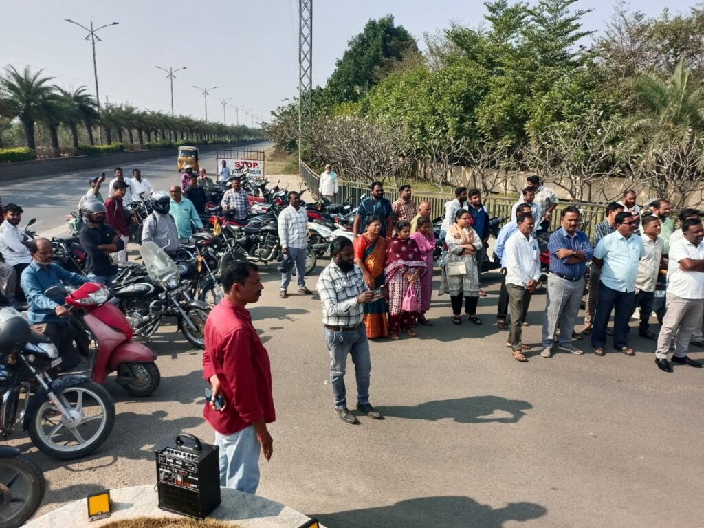 Helmet mandatory to enter new collectorate