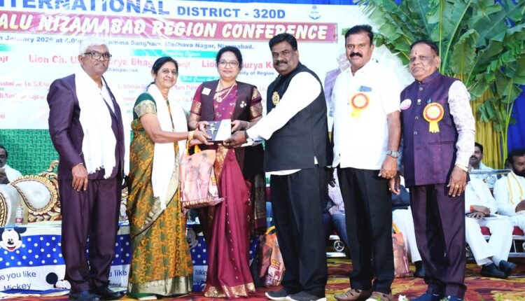 Lion Vijayanand gets Excellent District Chairman Award