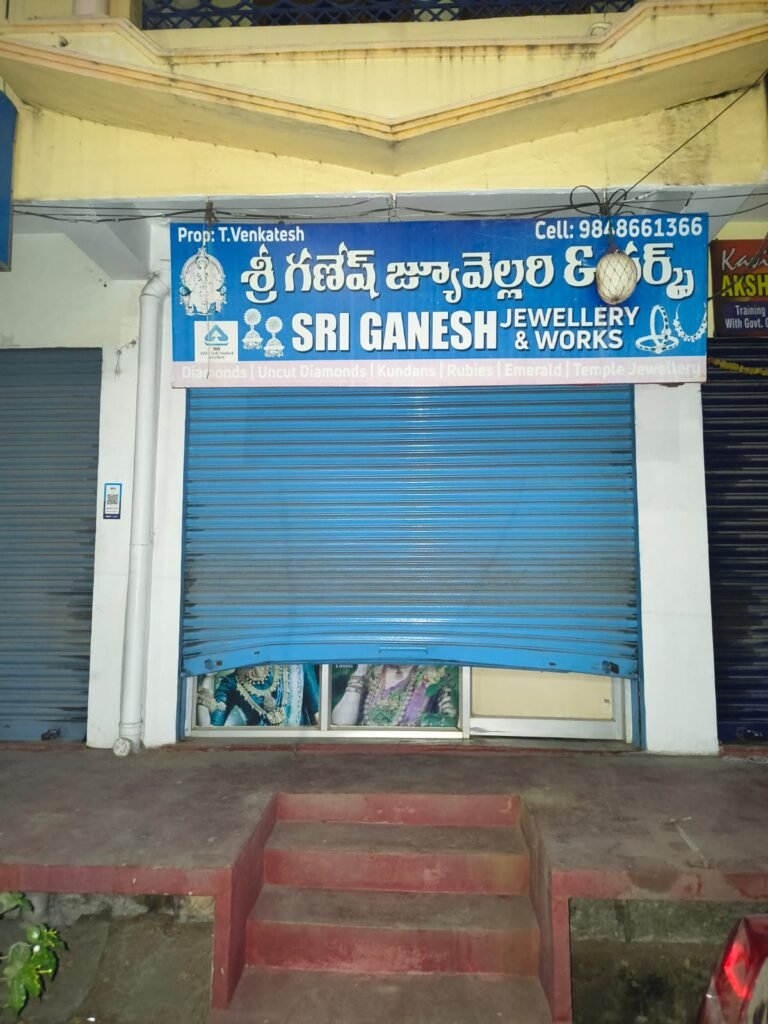 Failed robbery attempt at jewelry shop