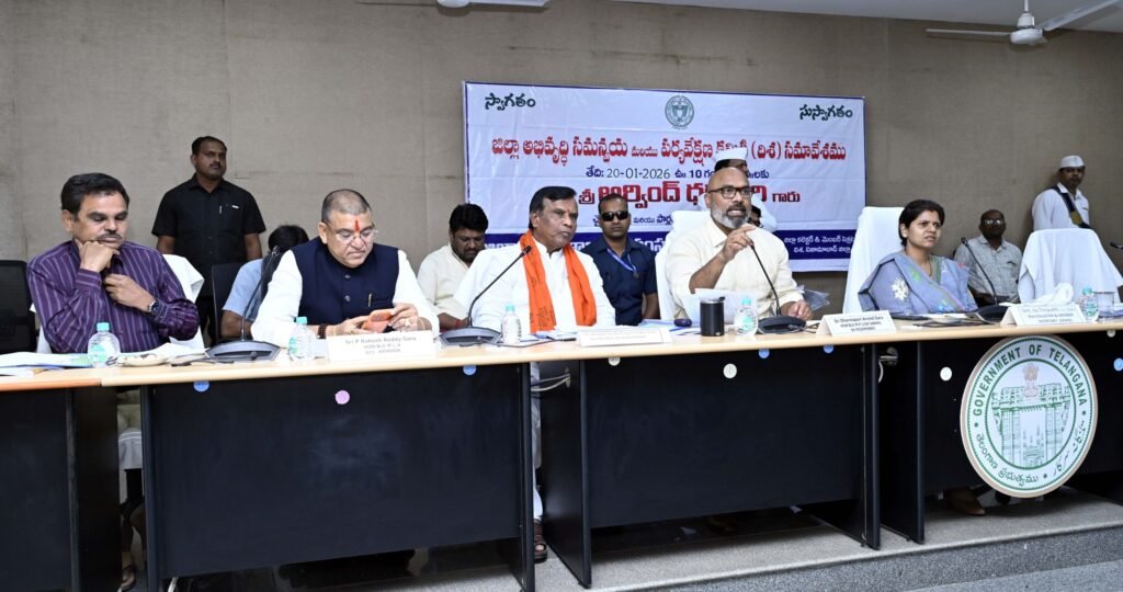 అభివృద్ధి పనులను సకాలంలో పూర్తి చేయాలి