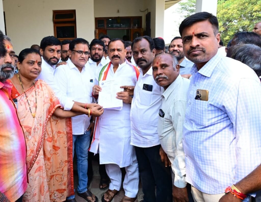 బీసీ అభ్యర్థులకు 50 శాతం సీట్లను కేటాయించాలి