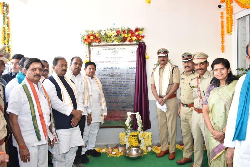 పోలీసులు సాంకేతికతను అందిపుచ్చుకోవాలి
