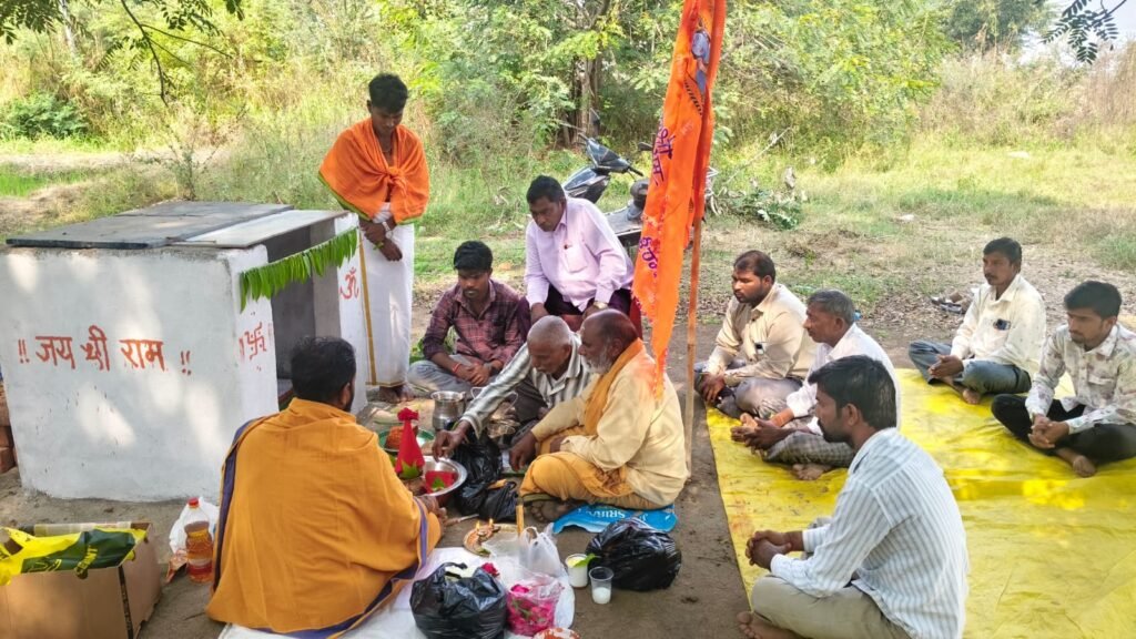 రామ మందిరం వద్ద అన్నదాన కార్యక్రమం