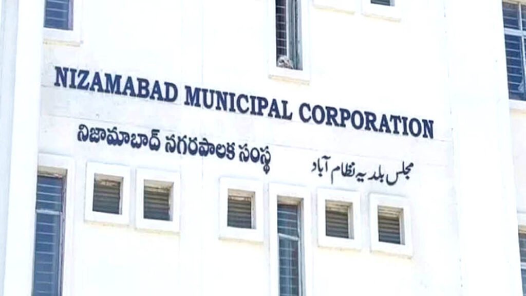 BJP mayoral candidate in the fray from 18th division