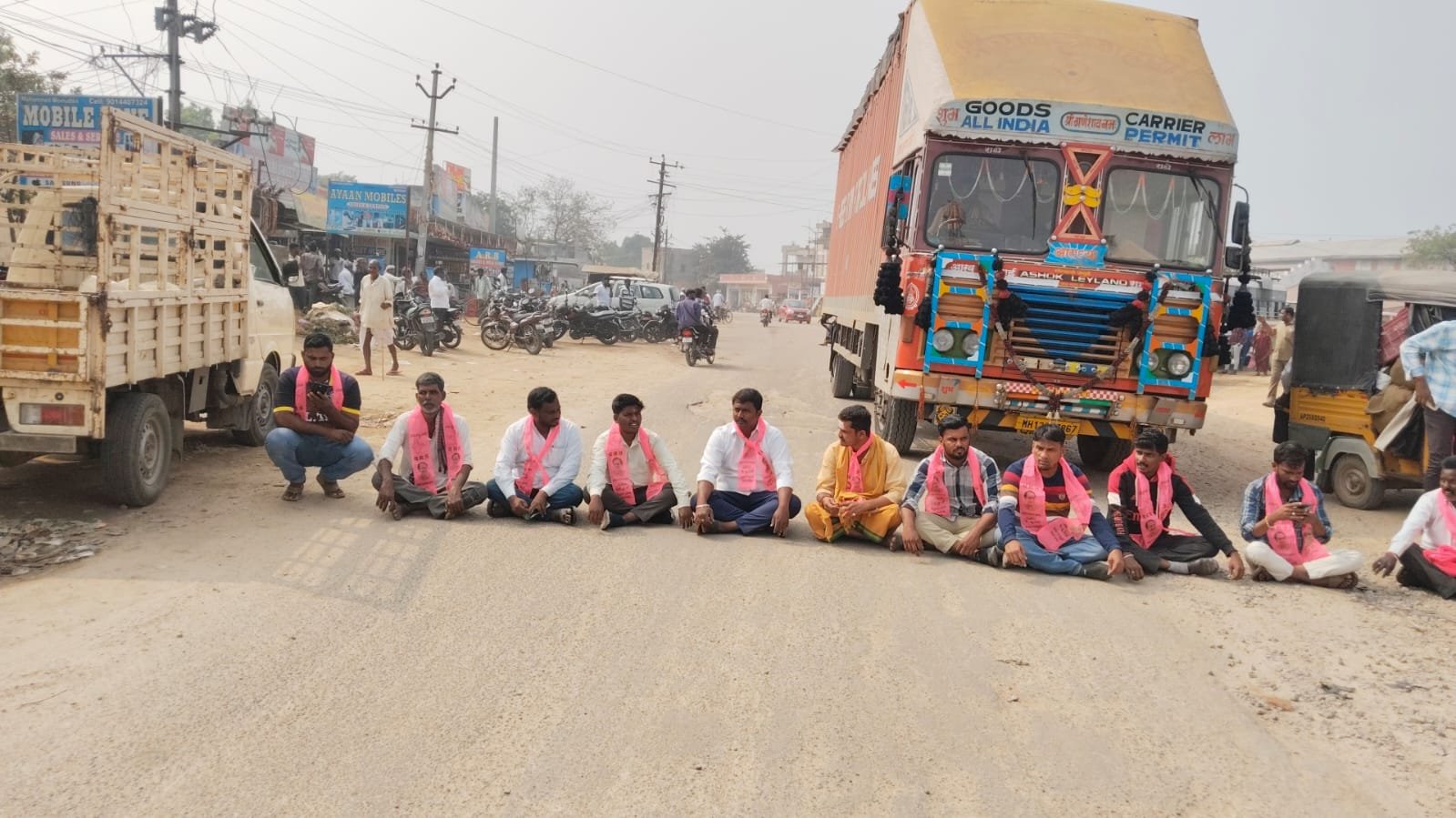 Congress government should stop partisan activities against KCR