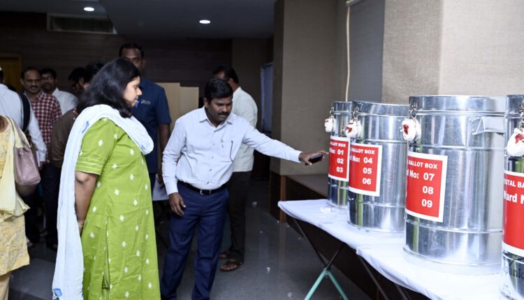 Collector visits facilitation center