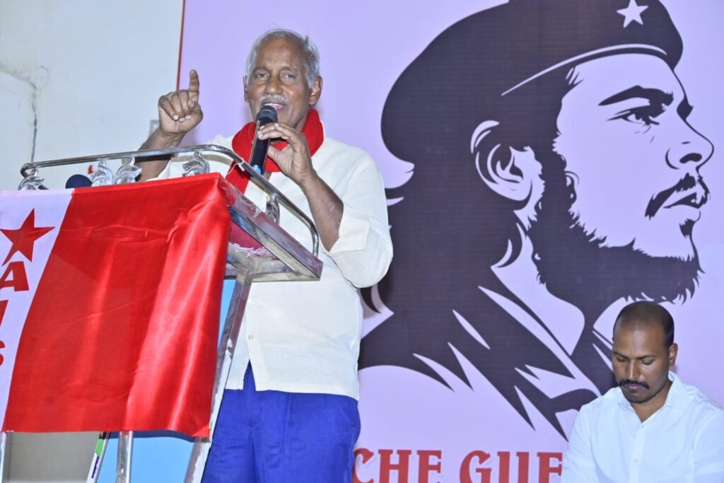The new education policy introduced by the central government should be scrapped.
