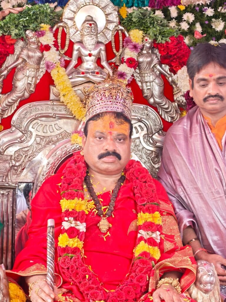 Nizamabad Vishwakarma dignitaries attended the coronation of the 8th generation grandson of Potuluri Veera Brahmendra Swamy
