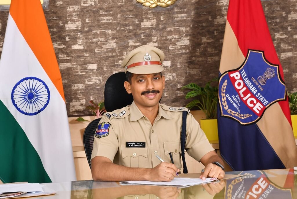 ప్రజలకు, సిబ్బందికి కృతజ్ఞతలు తెలిపిన పోలిస్ కమిషనర్