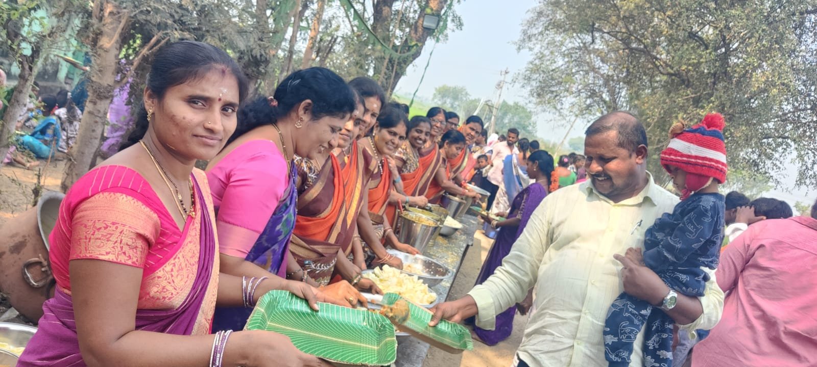 Devotees who broke their fast