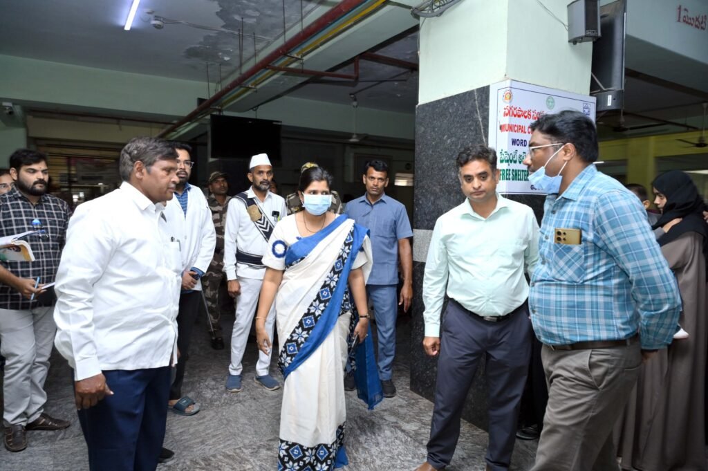 ప్రభుత్వ జనరల్ ఆసుపత్రిని తనిఖీ చేసిన కలెక్టర్