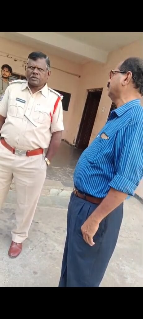 స్టడీ సర్కిల్ బియ్యం పక్కదారి