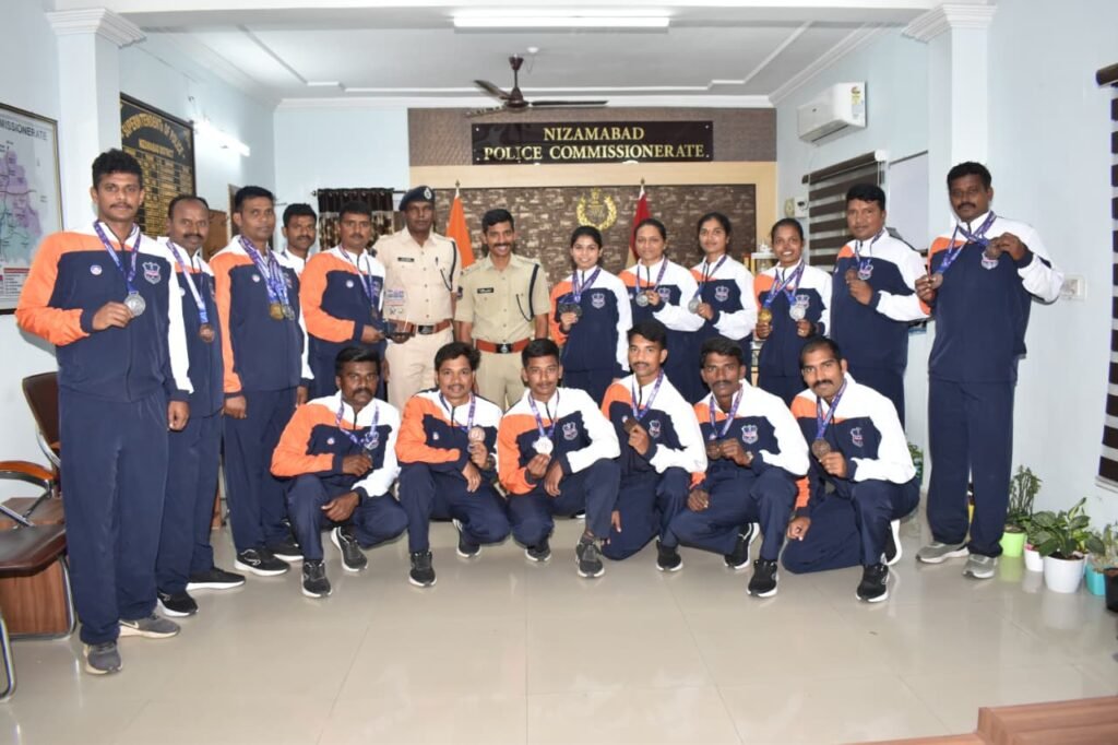భవిష్యత్తులో జాతీయ స్థాయి పోటీల్లో కూడా రాణించాలి