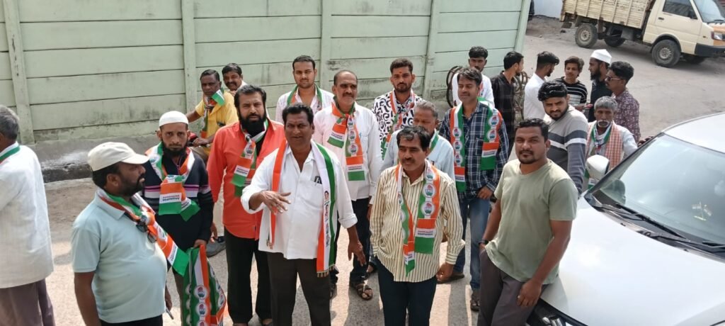 14వ వార్డులో కాంగ్రెస్ అభ్యర్థి నార్ల వసంత, నందకిషోర్ ప్రచారం