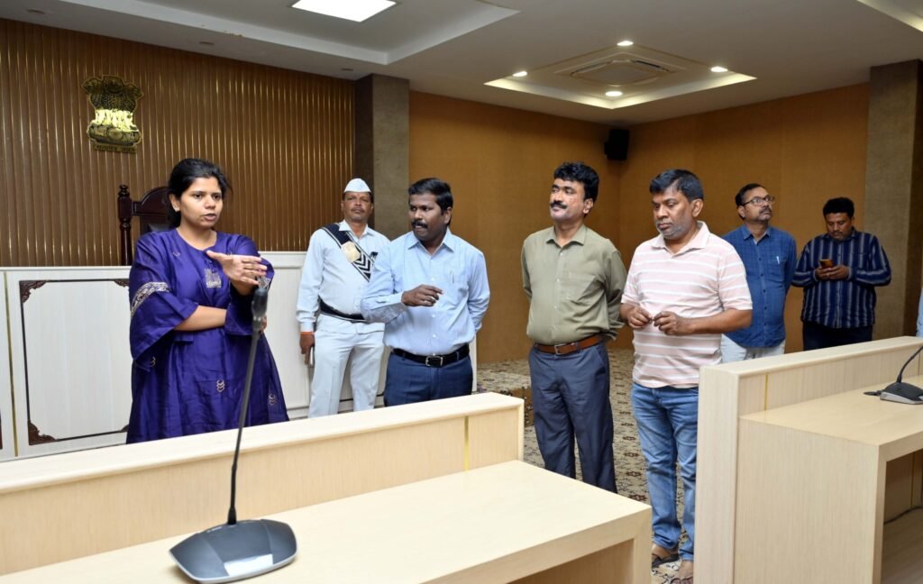 Collector visits Municipal Corporation
