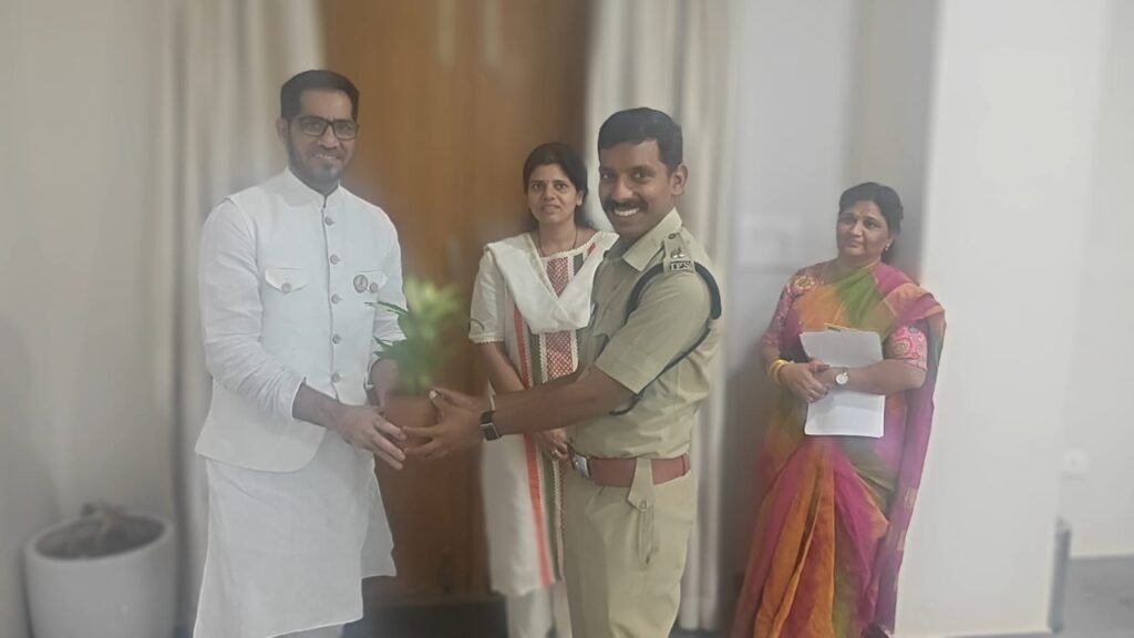 కలెక్టర్, సీ.పీలతో భేటీ అయిన రాష్ట్ర మైనార్టీ కమిషన్ చైర్మన్