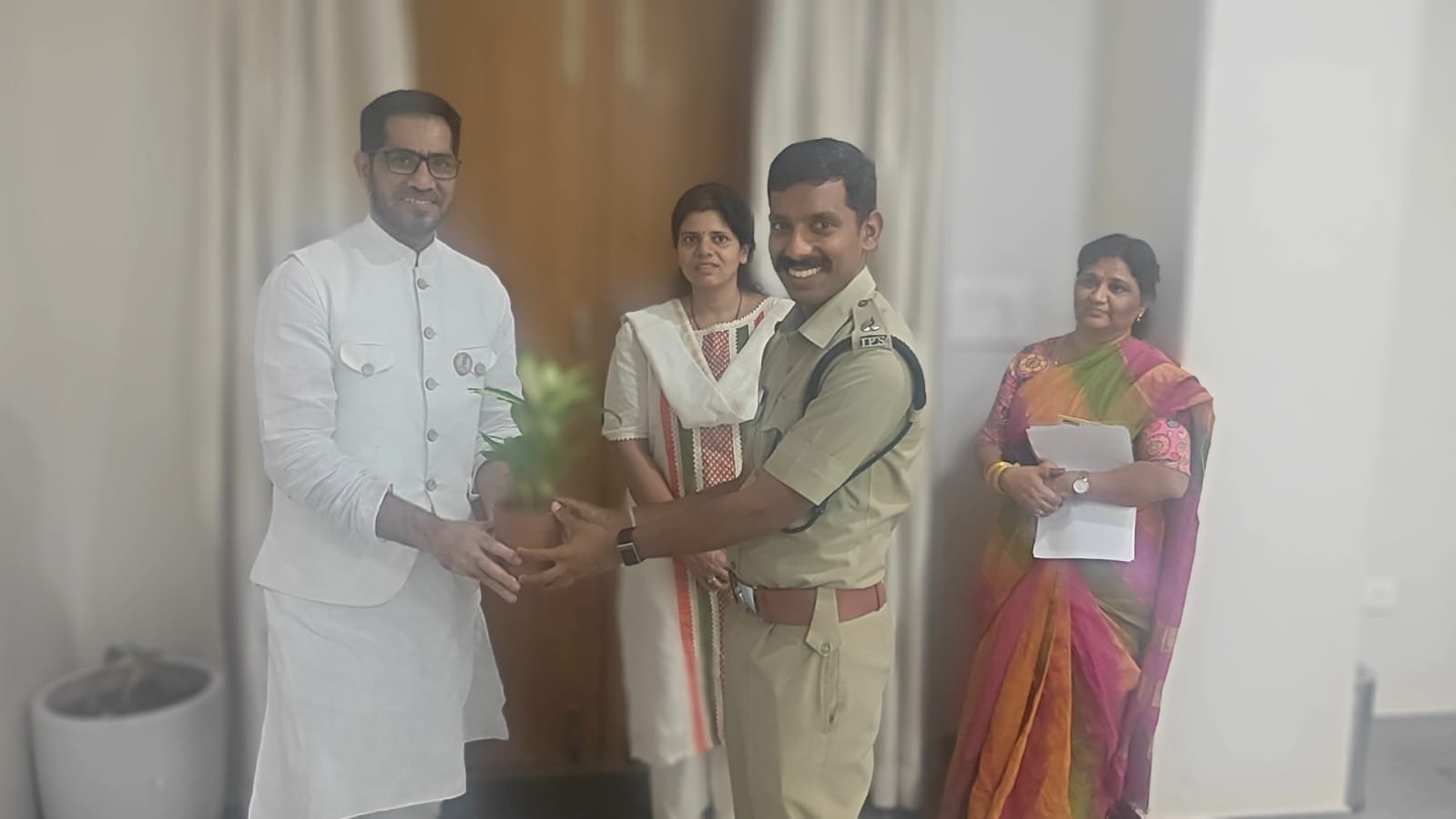 Chairman of the State Minority Commission meets with the Collector and CPs