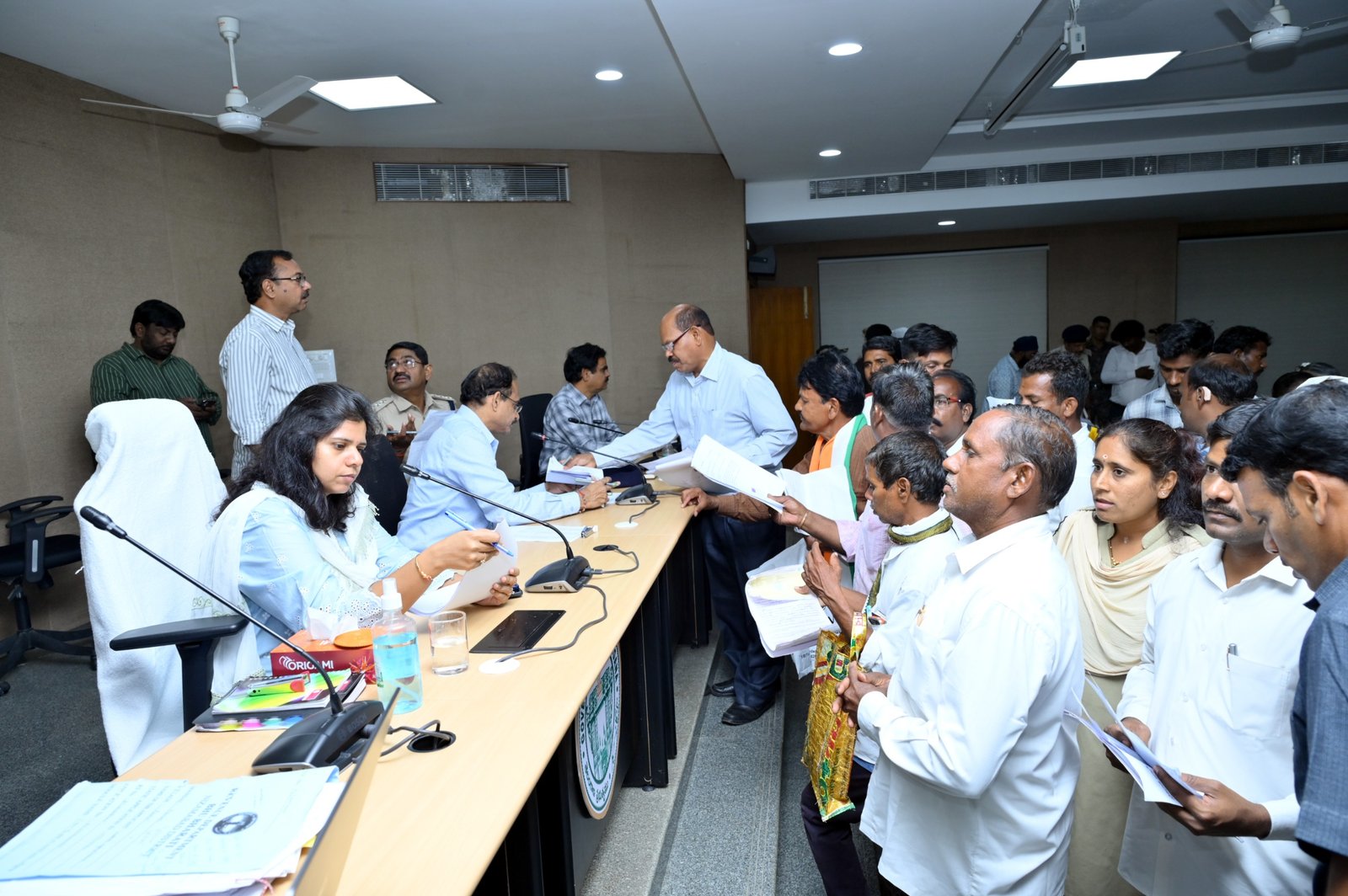 107 complaints to Prajavani