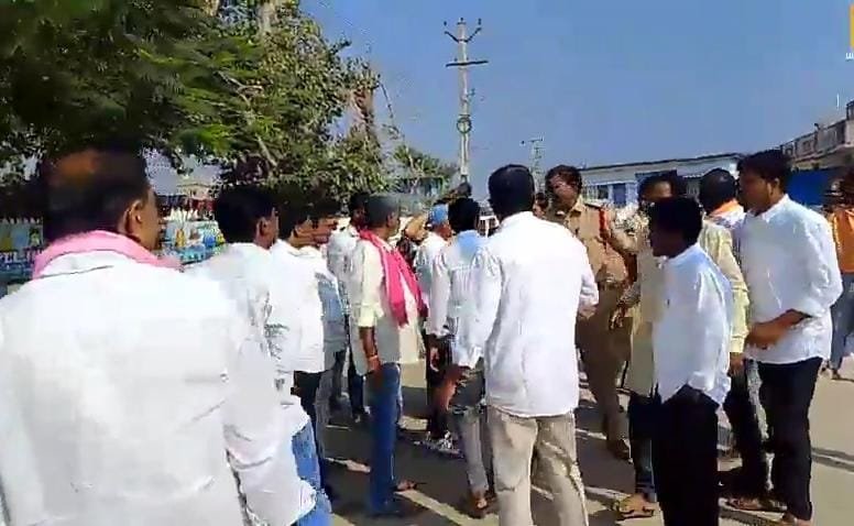 Municipal polling amid tensions