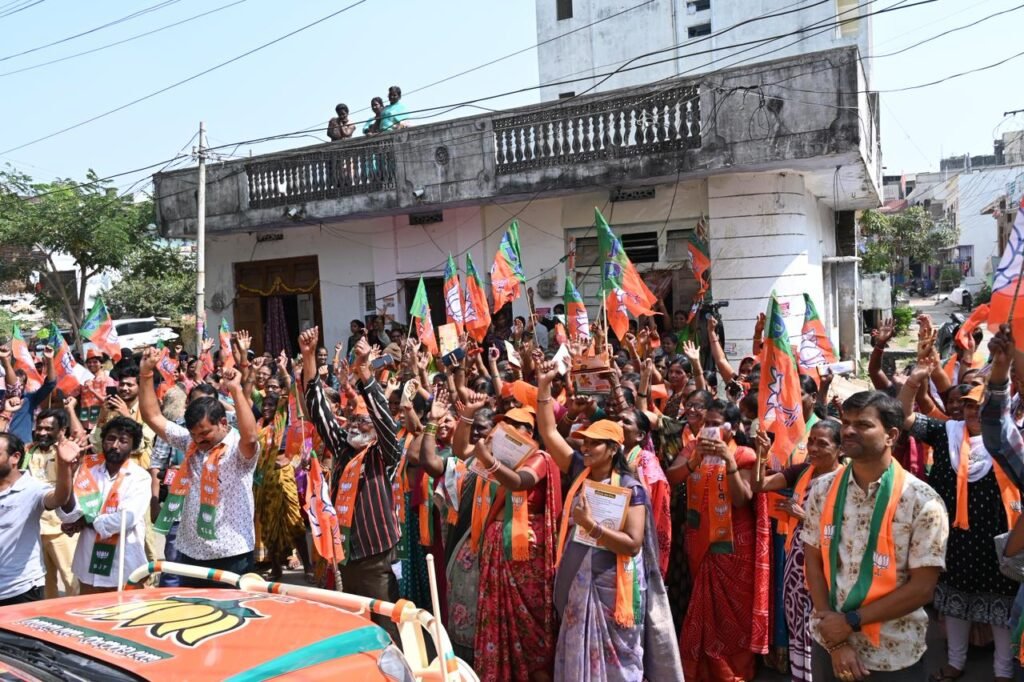 Triple engine Sarkar is coming to Indore..
