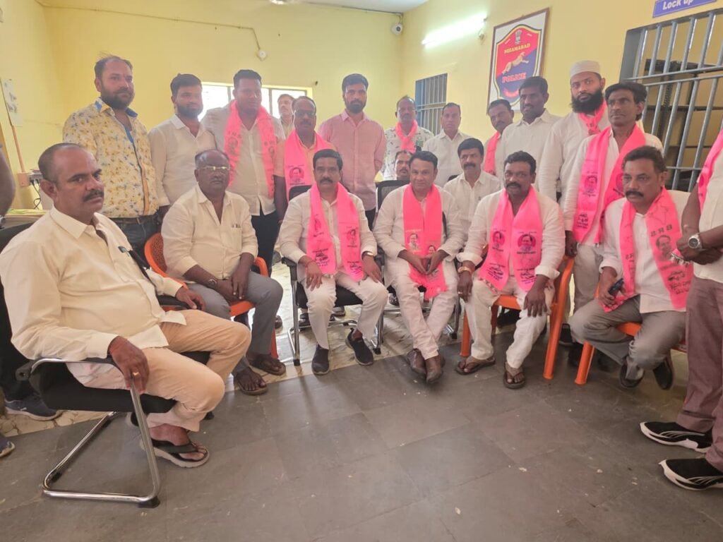 BRS angry over notices being served to KCR