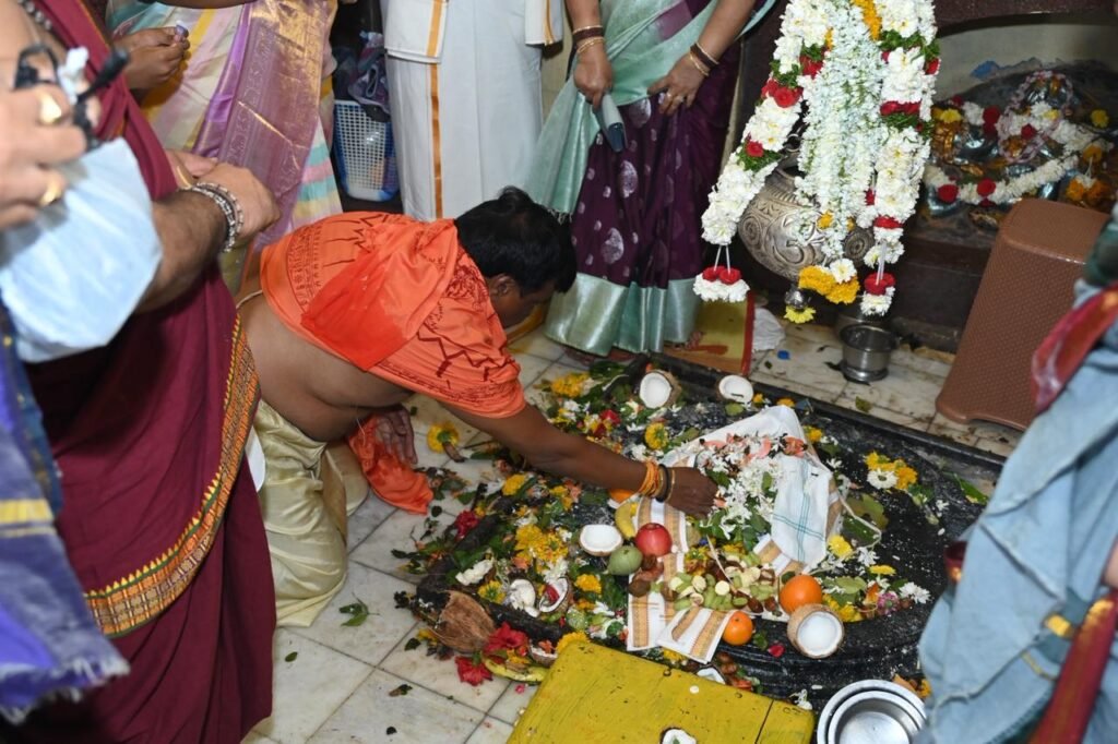 Shambho Shankara... Temples resounded with the remembrance of Shiva's name.