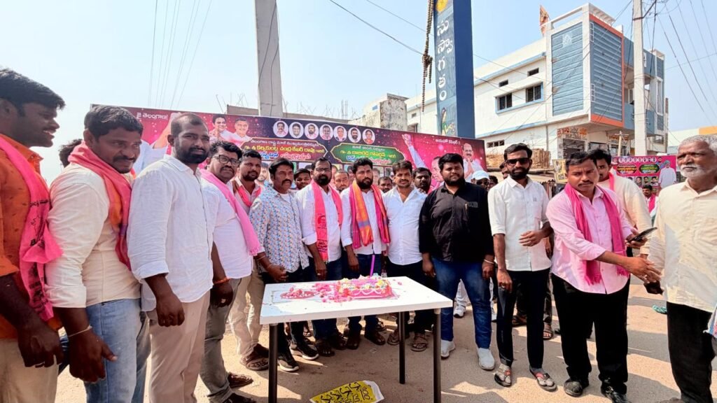 బీఆర్‌ఎస్‌ అధినేత కేసీఆర్‌ జన్మదిన వేడుకలు